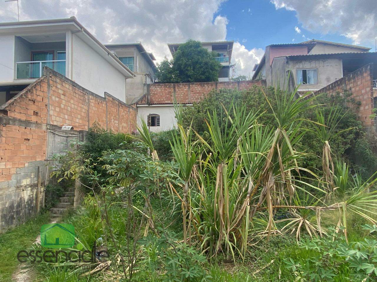 Lote de 185 m² no bairro Europa à venda por R$ 350.000