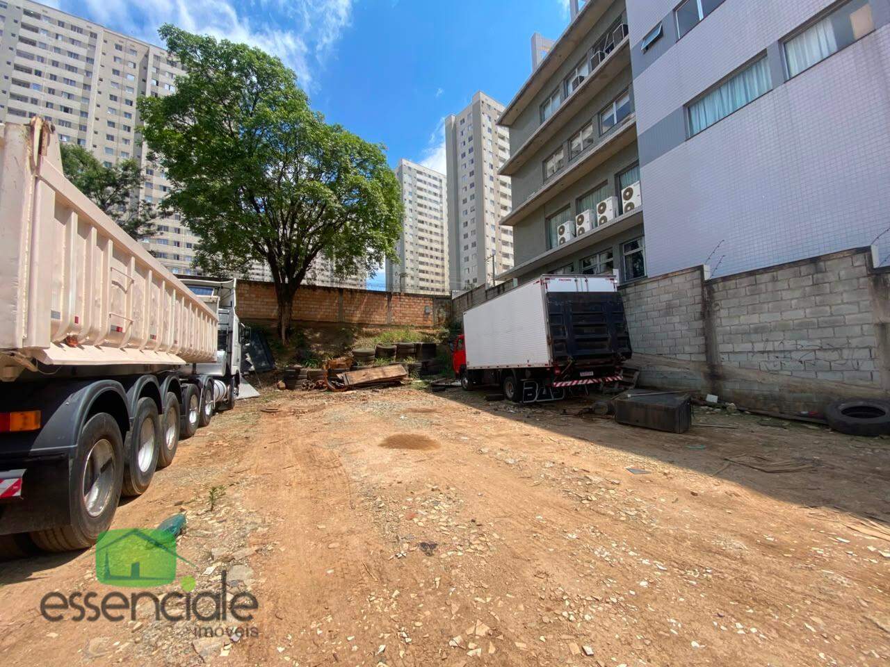 Lote de 400 m² no bairro Jardim Riacho das Pedras à venda por R$ 2.000.000