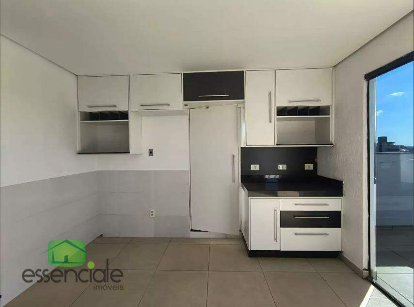 Cobertura de 168 m² e 4 quartos no bairro Alvorada à venda por R$ 650.000
