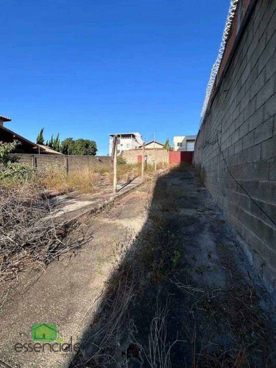Lote de 492 m² no bairro Alvorada à venda por R$ 500.000