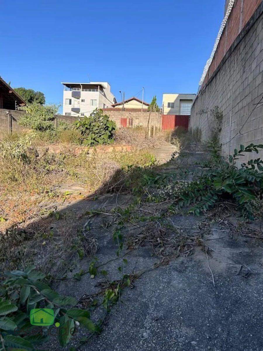 Lote de 492 m² no bairro Alvorada à venda por R$ 500.000