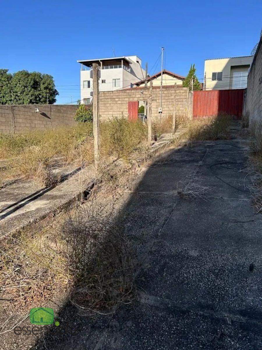 Lote de 492 m² no bairro Alvorada à venda por R$ 500.000
