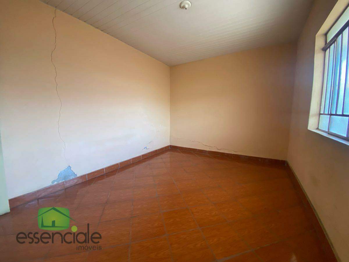 Casa de 360 m² e 5 quartos no bairro Novo Riacho à venda por R$ 600.000