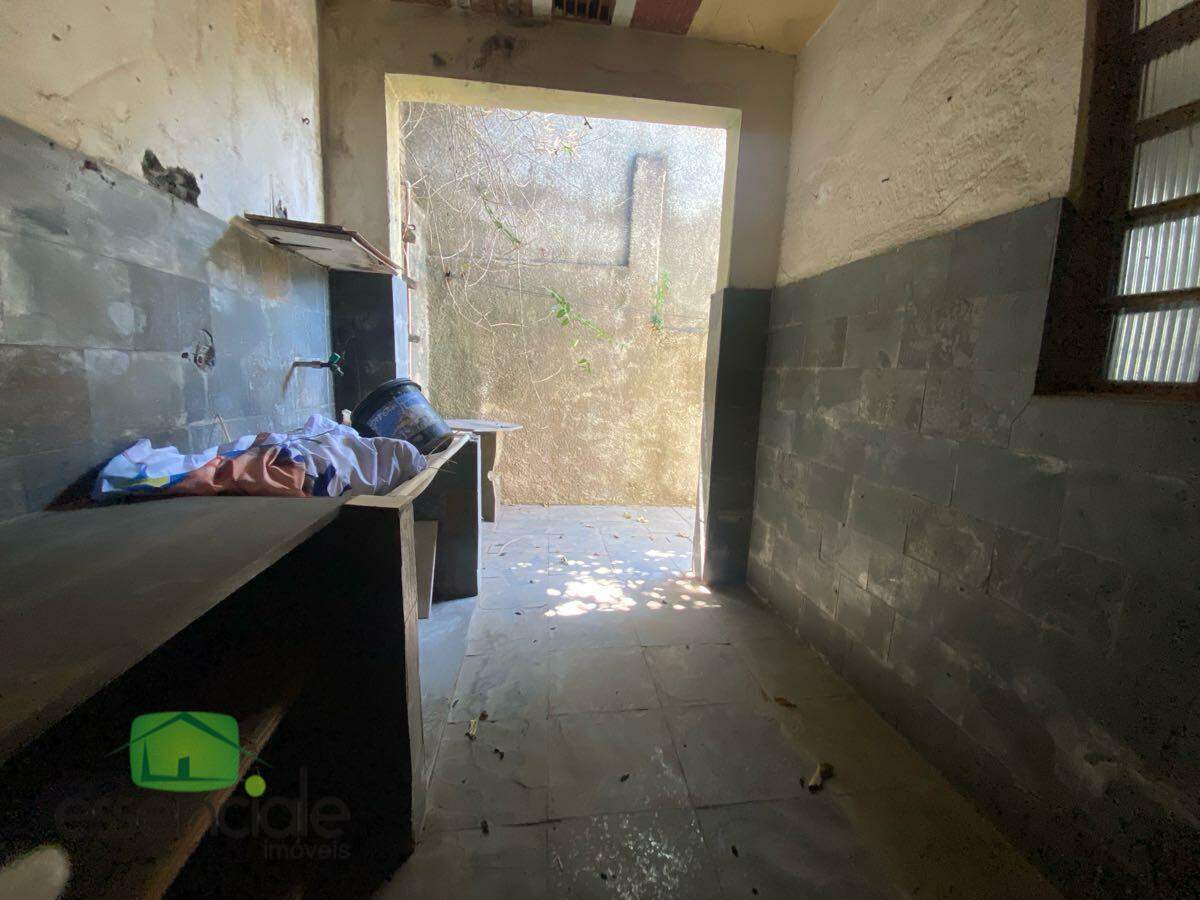 Casa de 360 m² e 5 quartos no bairro Novo Riacho à venda por R$ 600.000