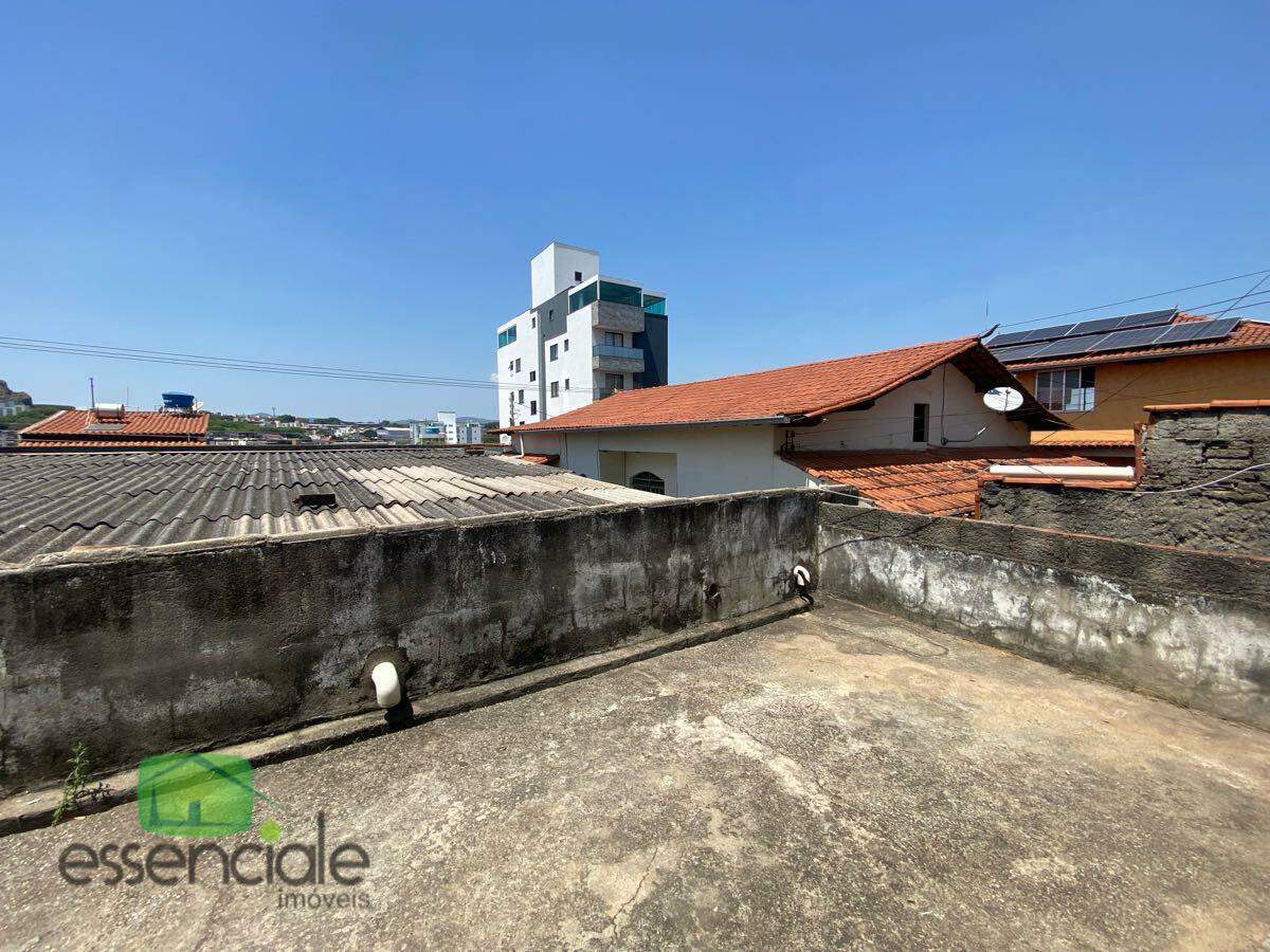 Casa de 360 m² e 5 quartos no bairro Novo Riacho à venda por R$ 600.000