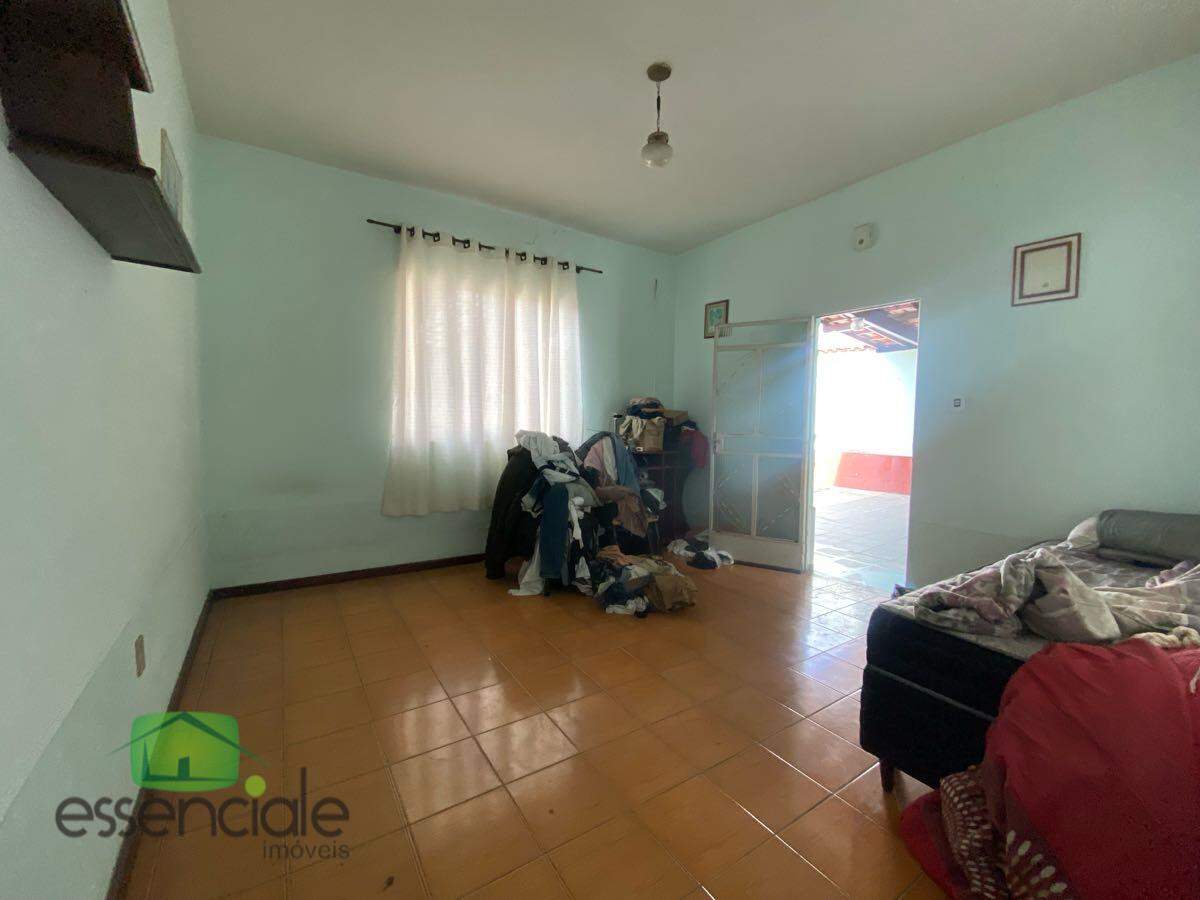 Casa de 300 m² e 3 quartos no bairro Central Parque à venda por R$ 500.000