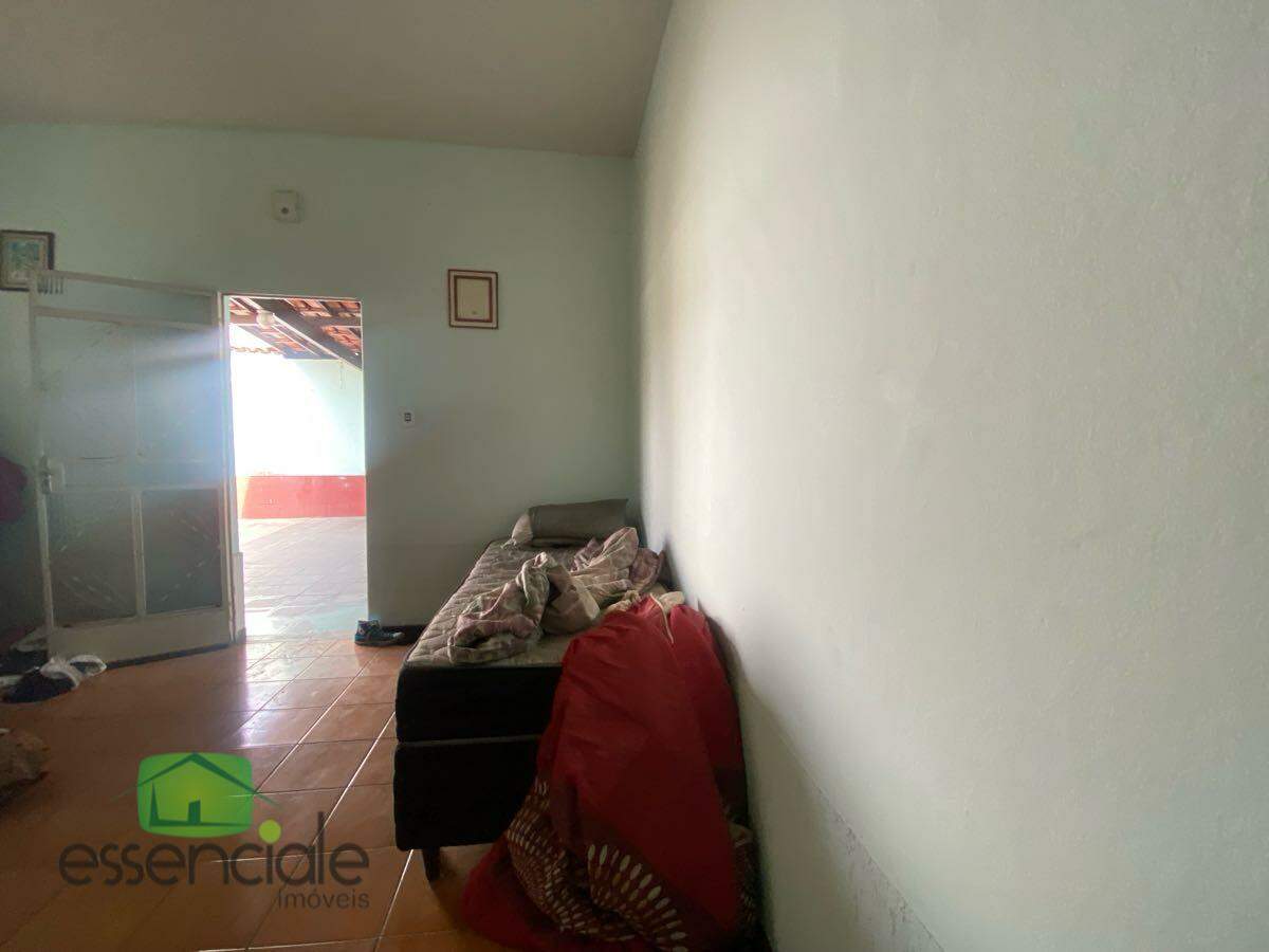 Casa de 300 m² e 3 quartos no bairro Central Parque à venda por R$ 500.000