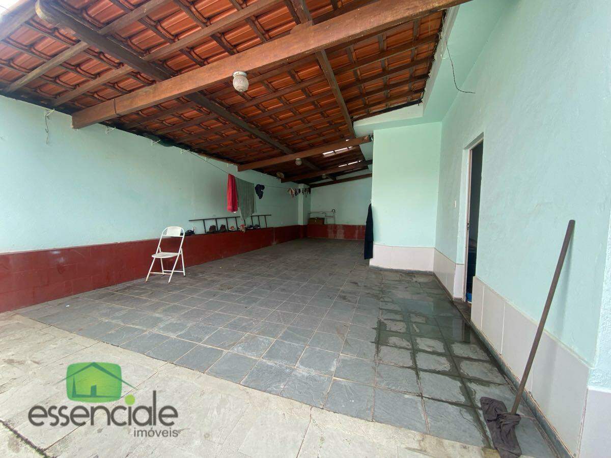 Casa de 300 m² e 3 quartos no bairro Central Parque à venda por R$ 500.000