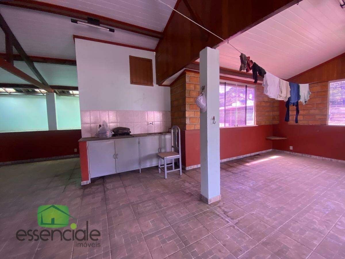 Casa de 300 m² e 3 quartos no bairro Central Parque à venda por R$ 500.000