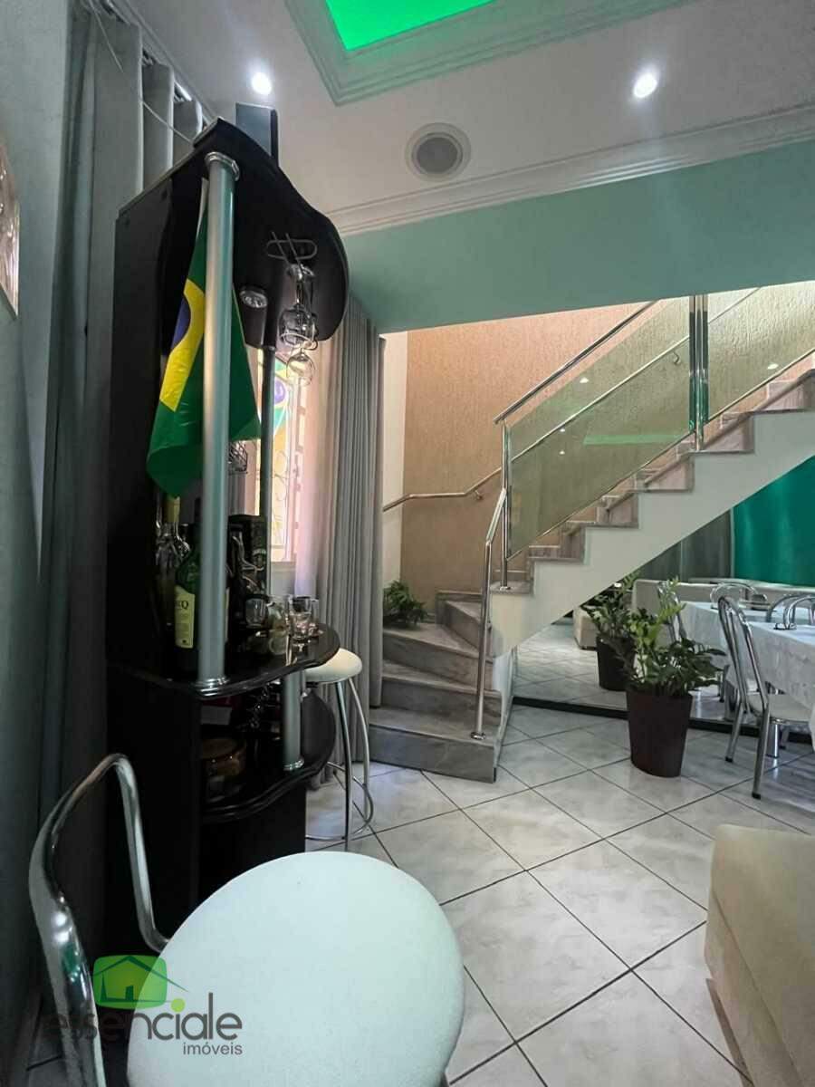 Casa de Condomínio de 82m² e 3 quartos no bairro Fonte Grande à venda por R$ 550.000