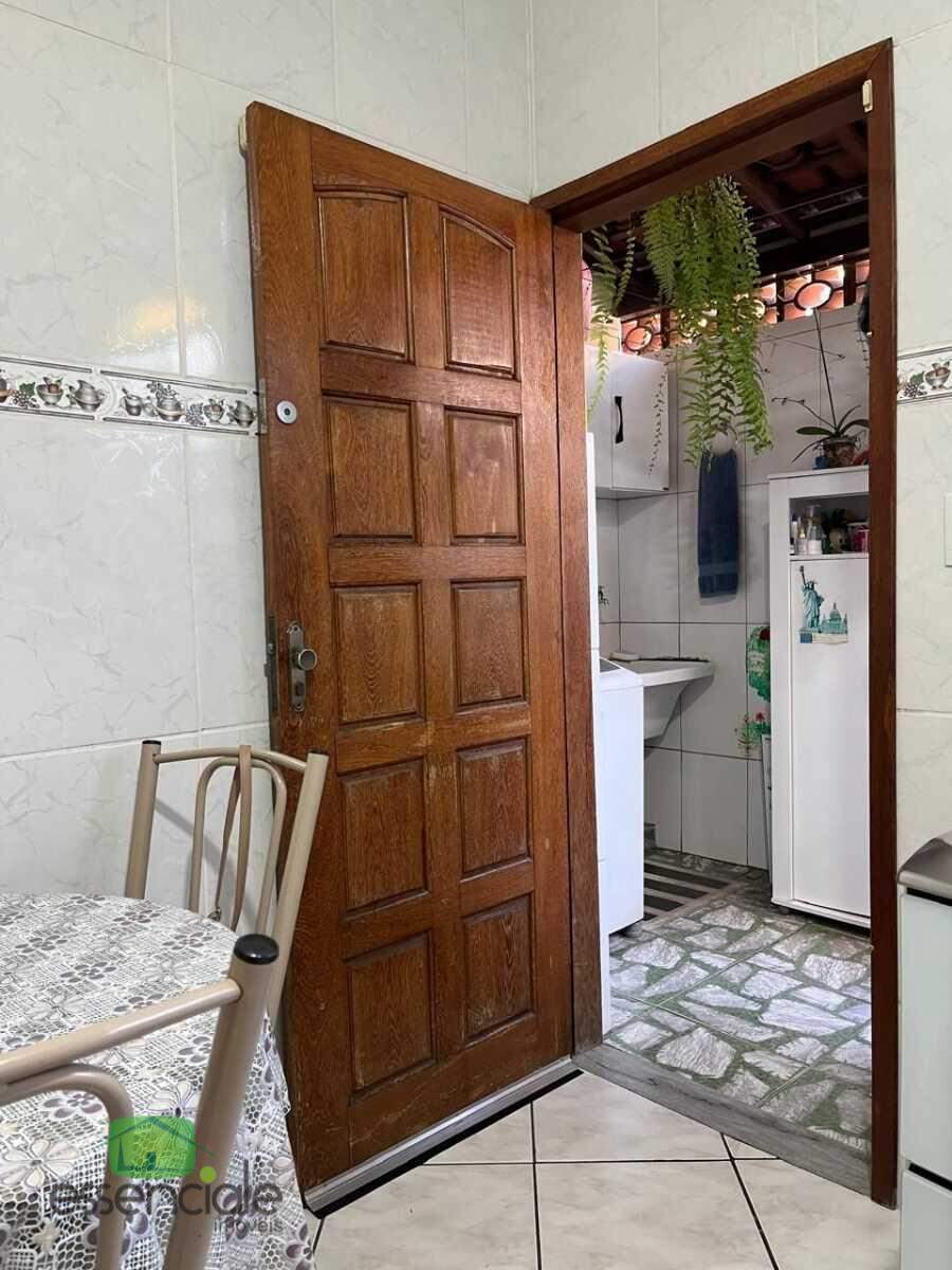 Casa de Condomínio de 82m² e 3 quartos no bairro Fonte Grande à venda por R$ 550.000