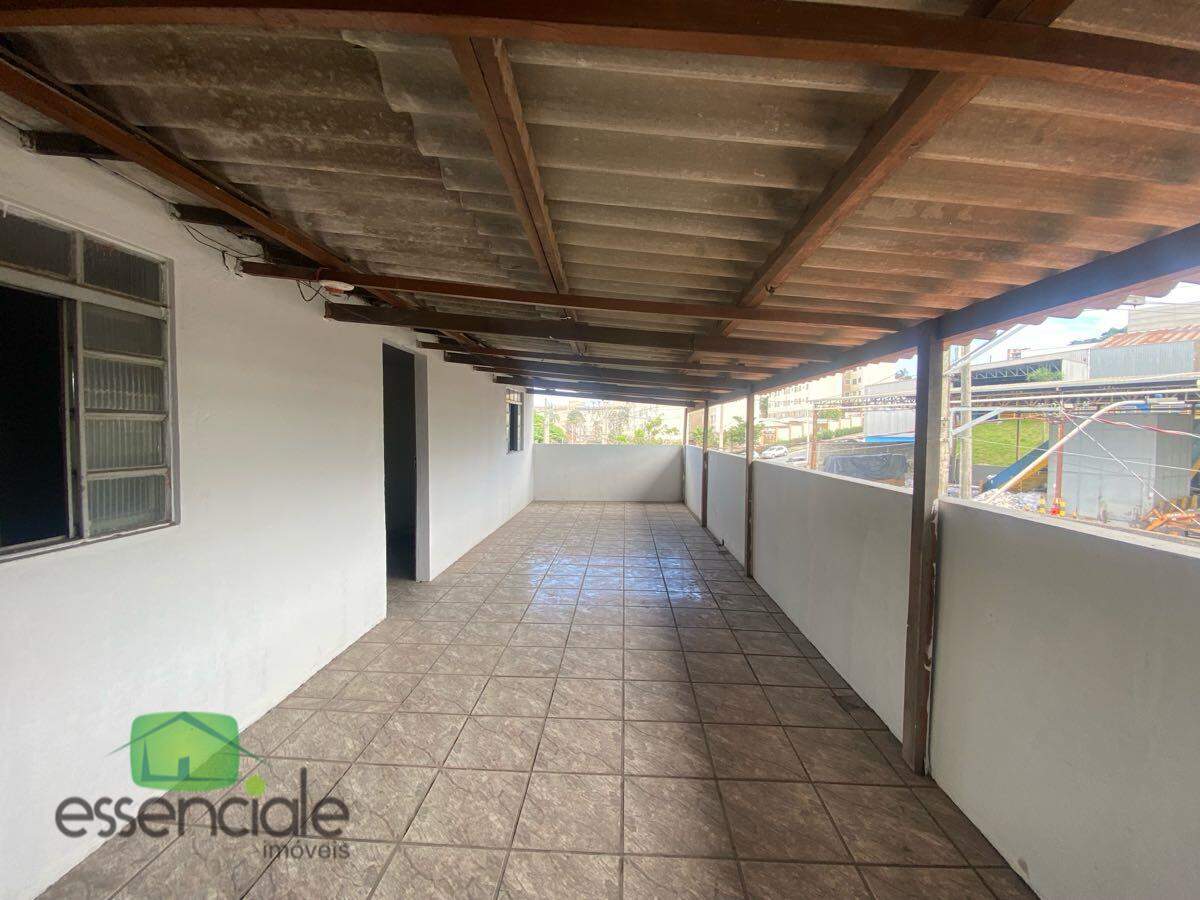 Casa com 4 quartos 268 m² no bairro Bernardo Monteiro à venda por 350.000