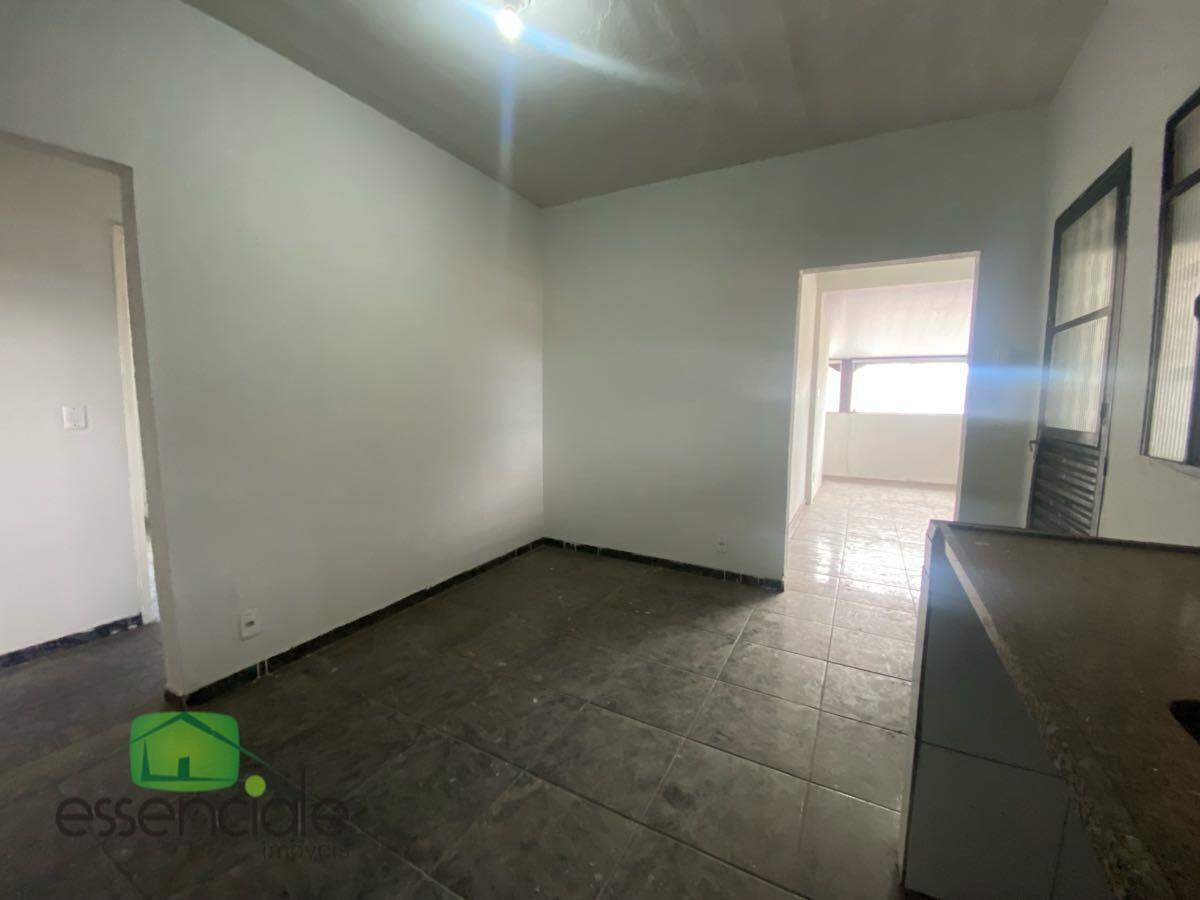 Casa com 4 quartos 268 m² no bairro Bernardo Monteiro à venda por 350.000