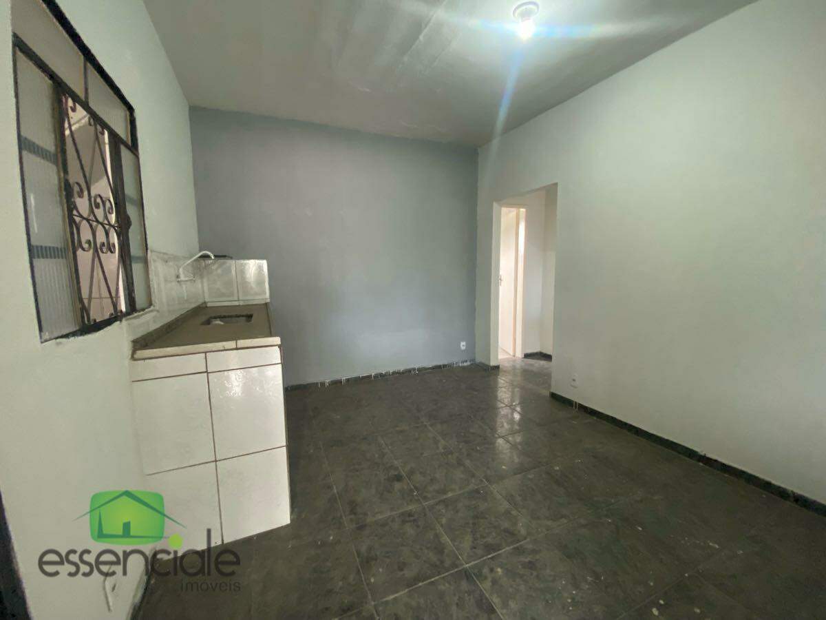 Casa com 4 quartos 268 m² no bairro Bernardo Monteiro à venda por 350.000