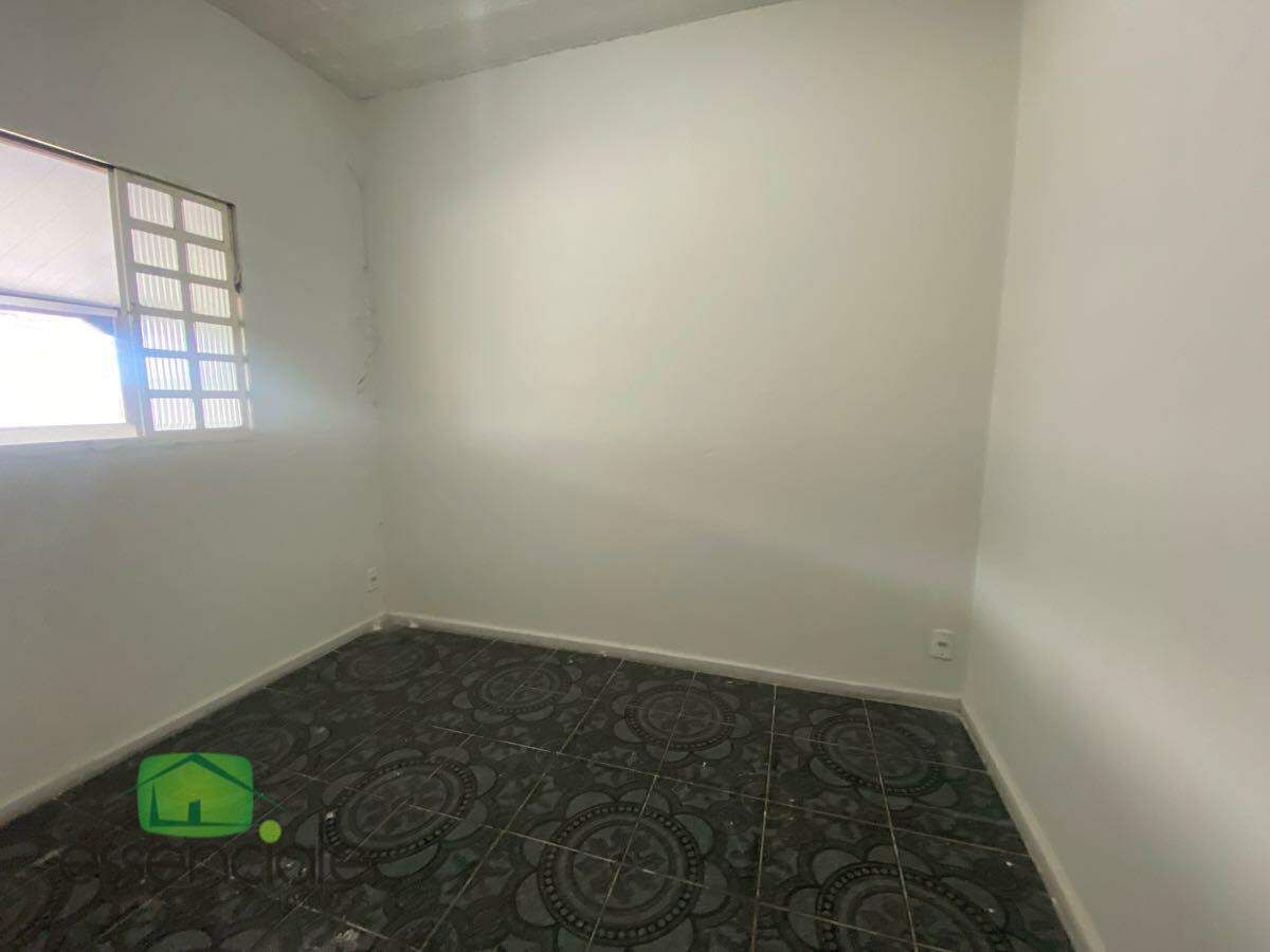 Casa com 4 quartos 268 m² no bairro Bernardo Monteiro à venda por 350.000