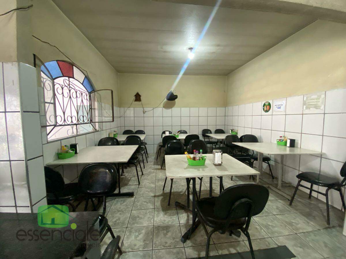 Casa com 4 quartos 268 m² no bairro Bernardo Monteiro à venda por 350.000
