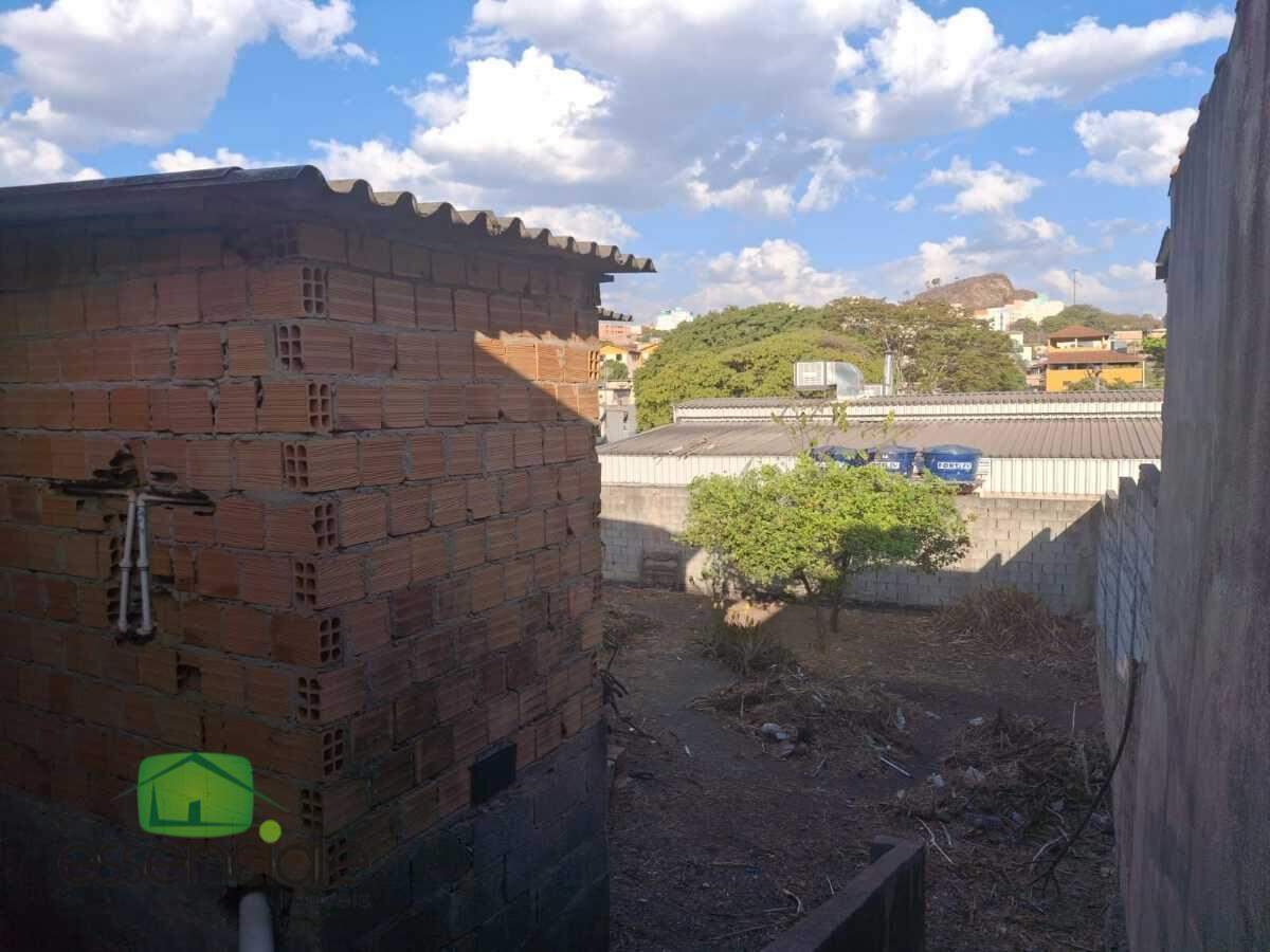 Lote de 360 m² no bairro Novo Riacho à venda por R$ 560.000