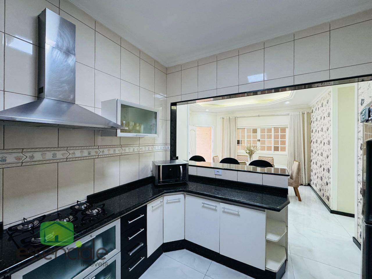Casa de 360 m² e 3 quartos no bairro Novo Riacho à venda por R$ 795.000