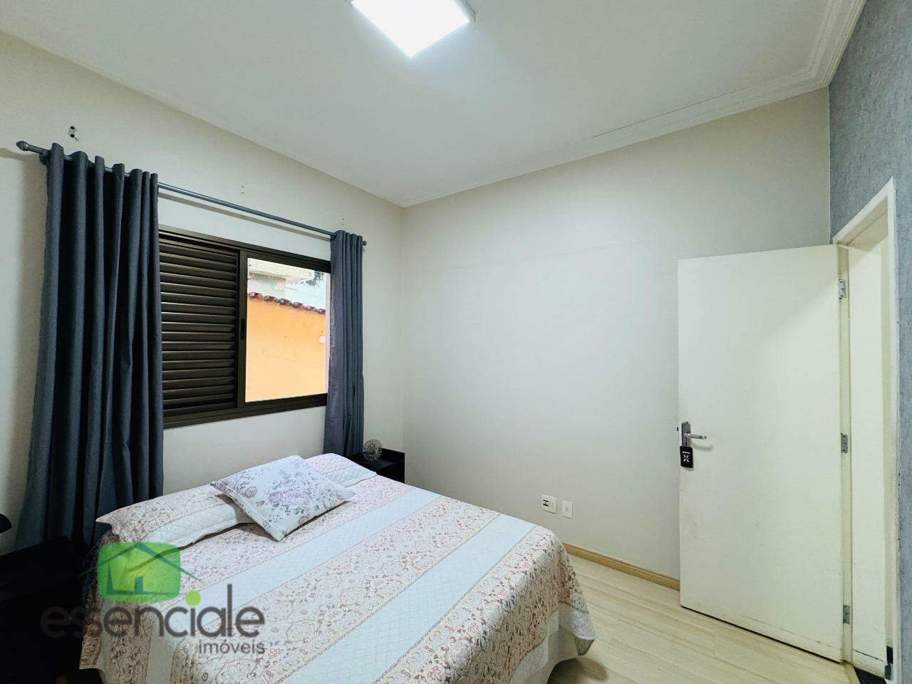 Casa de 360 m² e 3 quartos no bairro Novo Riacho à venda por R$ 795.000