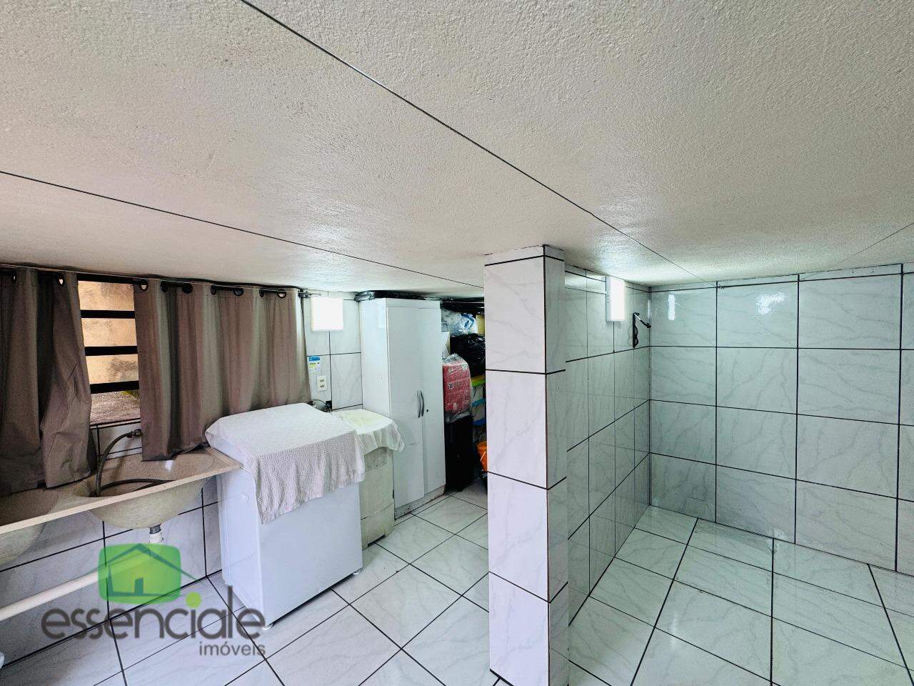 Casa de 360 m² e 3 quartos no bairro Novo Riacho à venda por R$ 795.000