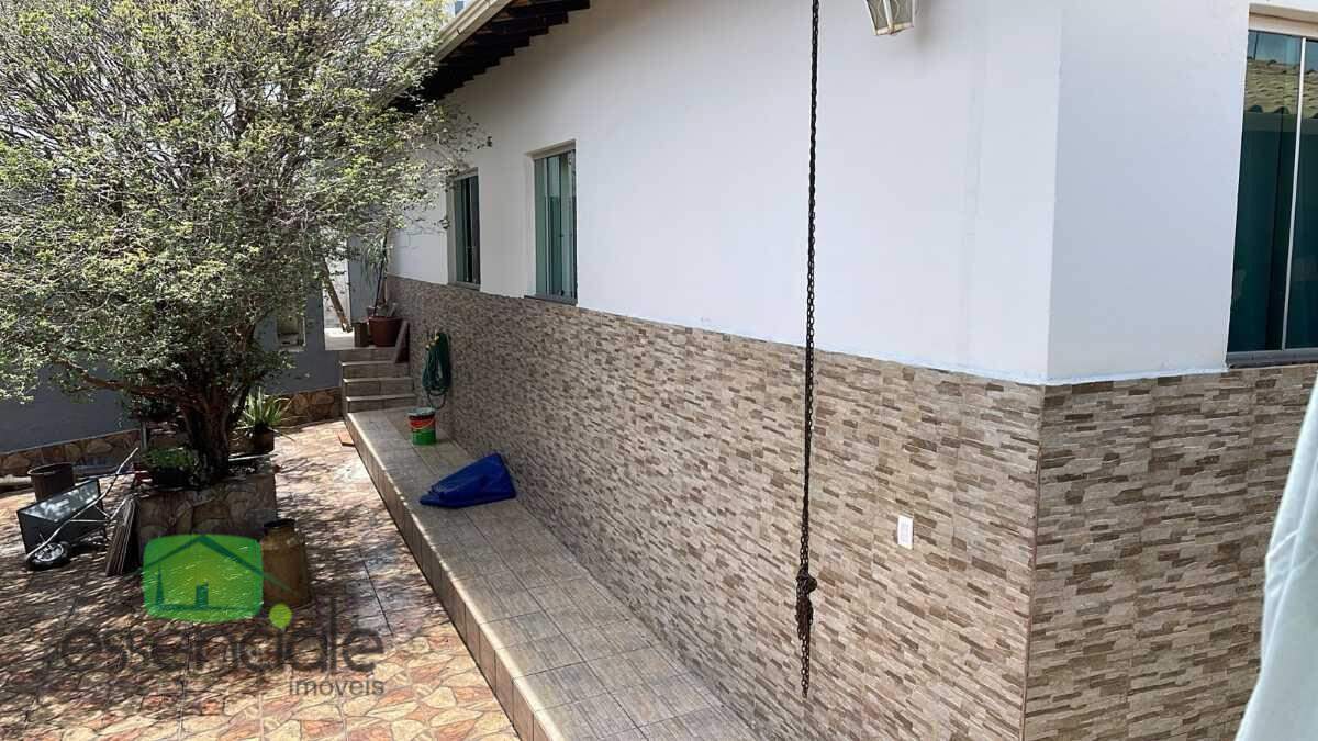 Casa de 367 m² no bairro N. Sra. de Fátima à venda por R$ 870.000 Aceita Financiamento