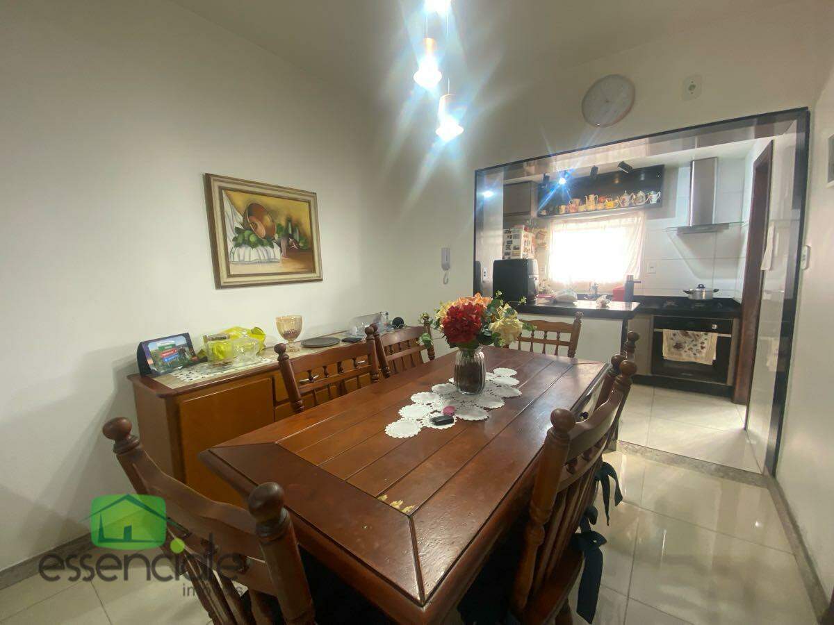 Casa Geminada de 90 m² e 3 quartos no bairro Amazonas à venda por R$ 425.000