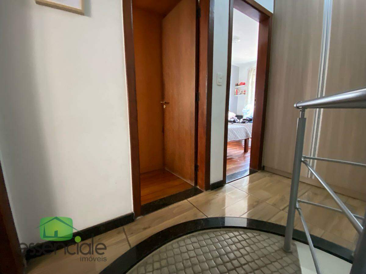 Casa Geminada de 90 m² e 3 quartos no bairro Amazonas à venda por R$ 425.000