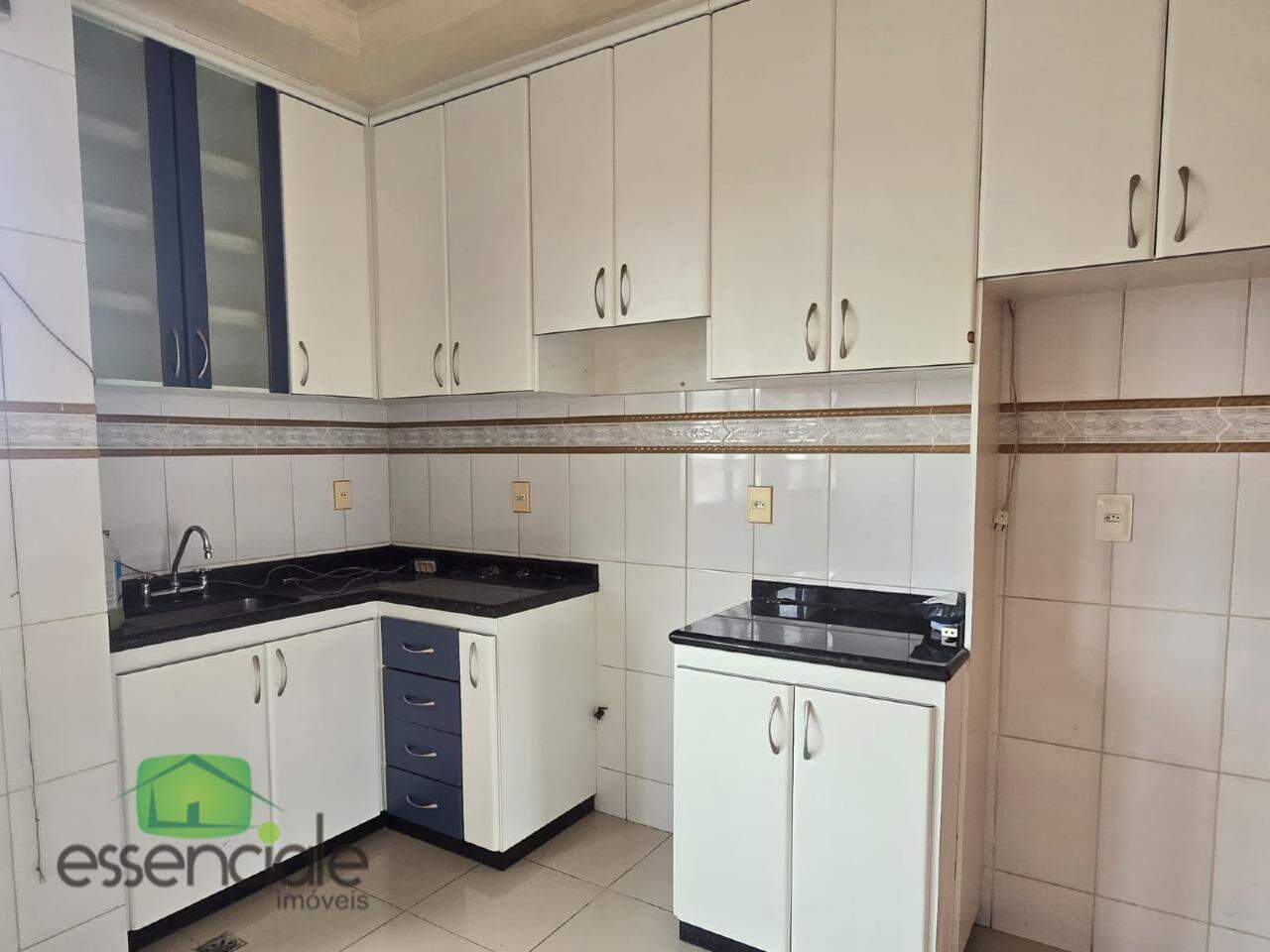 Cobertura com 100 m² e 4 quartos no bairro Gloria à venda por R$ 850.000 aceita financiamento