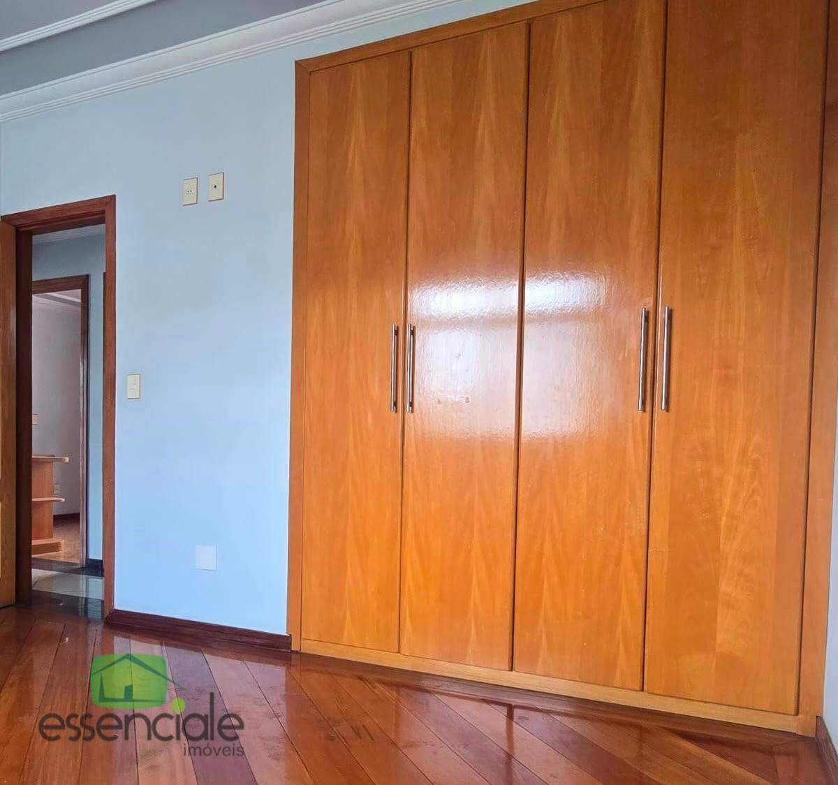 Cobertura com 100 m² e 4 quartos no bairro Gloria à venda por R$ 850.000 aceita financiamento