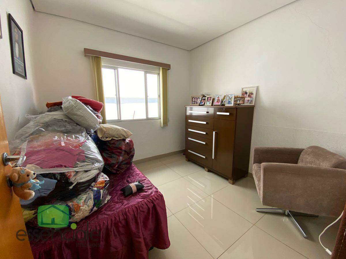Casa de 360m² e 3 quartos no bairro Novo Riacho à venda por R$ 520.000
