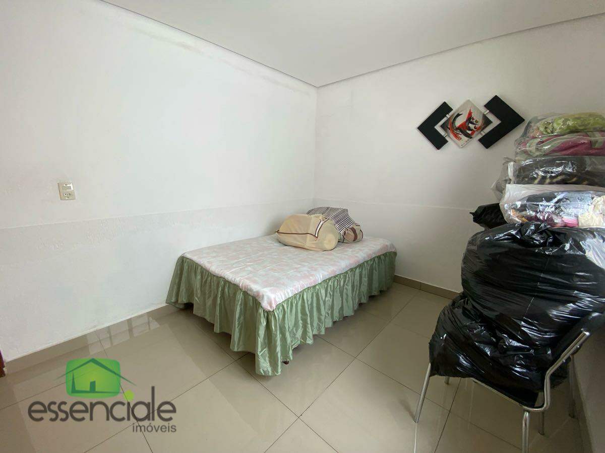 Casa de 360m² e 3 quartos no bairro Novo Riacho à venda por R$ 520.000