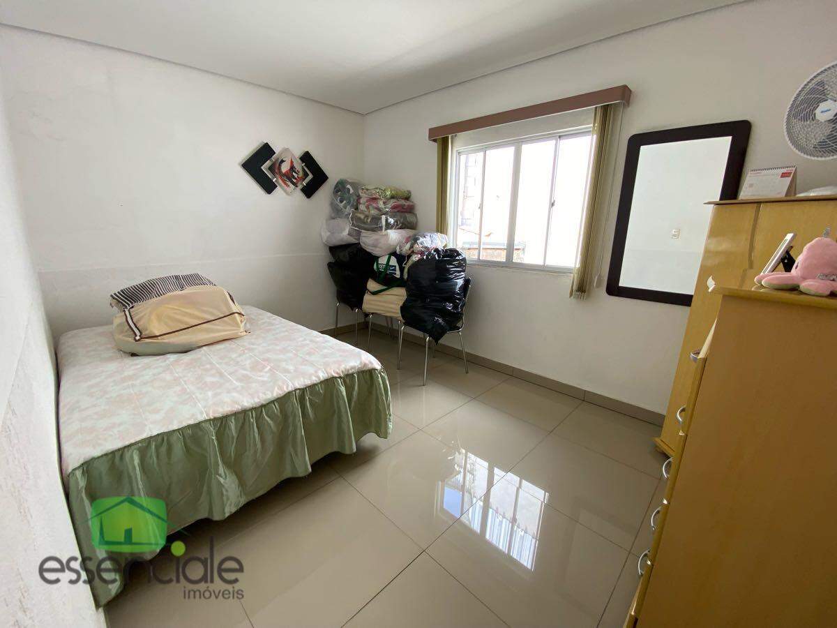 Casa de 360m² e 3 quartos no bairro Novo Riacho à venda por R$ 520.000