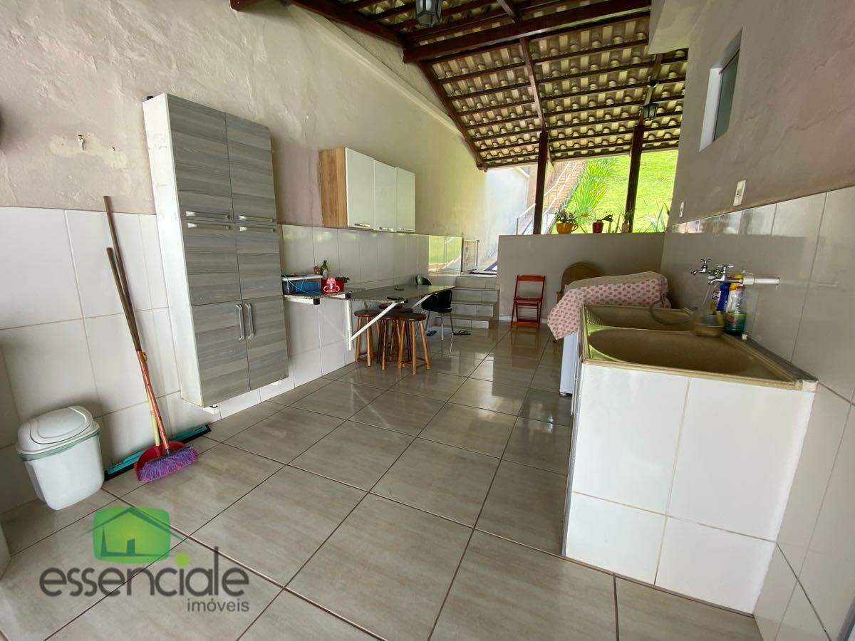 Casa de 360m² e 3 quartos no bairro Novo Riacho à venda por R$ 520.000