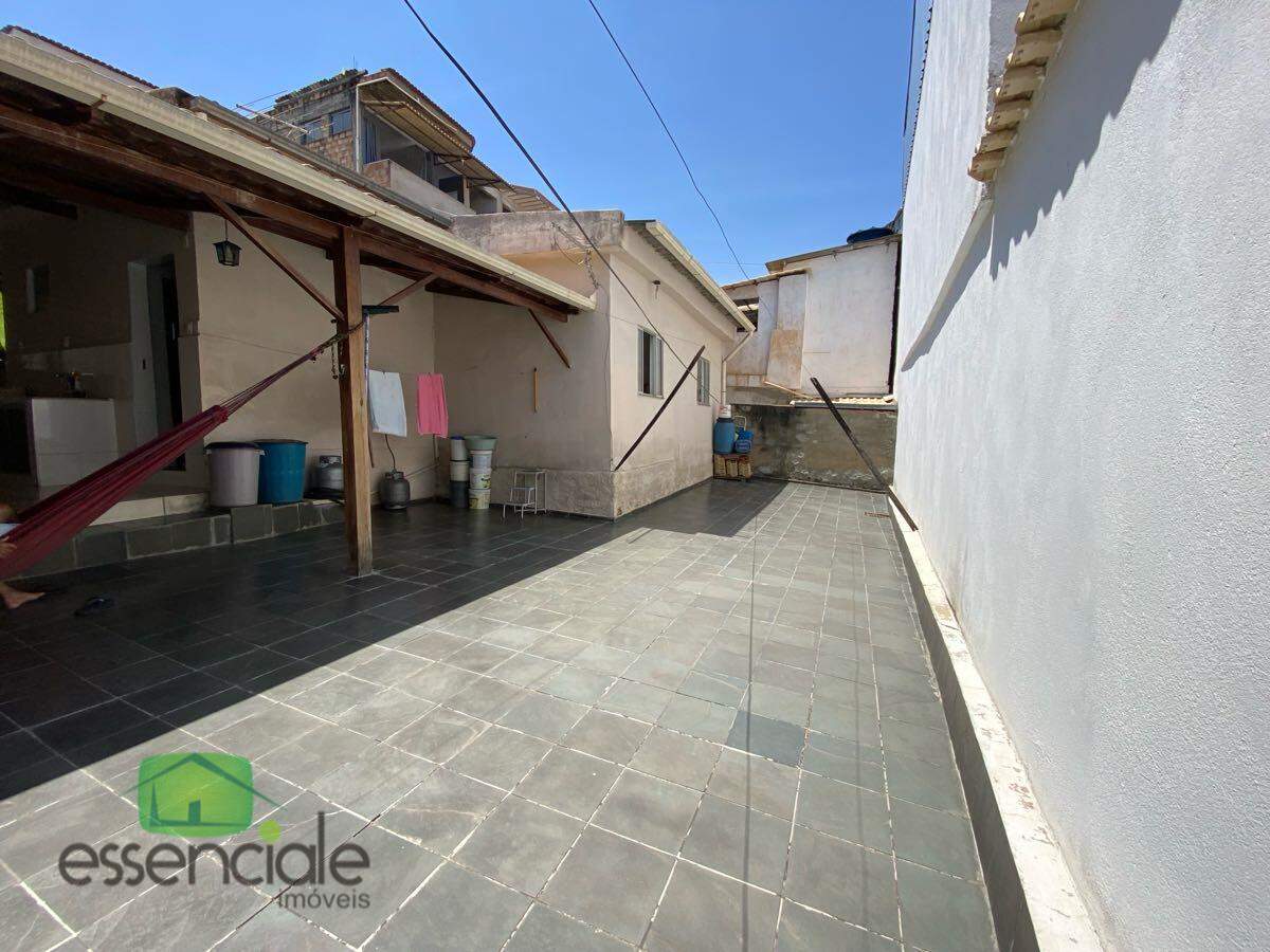 Casa de 360m² e 3 quartos no bairro Novo Riacho à venda por R$ 520.000