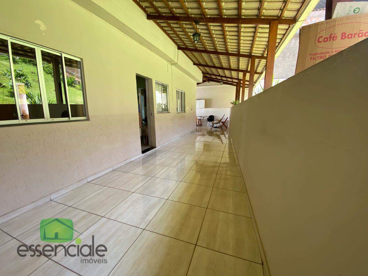 Casa de 360m² e 3 quartos no bairro Novo Riacho à venda por R$ 520.000