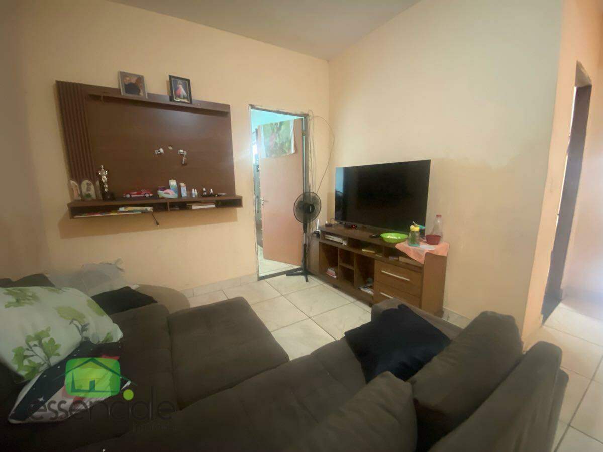 Casa de 120 m² e 2 quartos no bairro Alvorada à venda por R$ 480.000