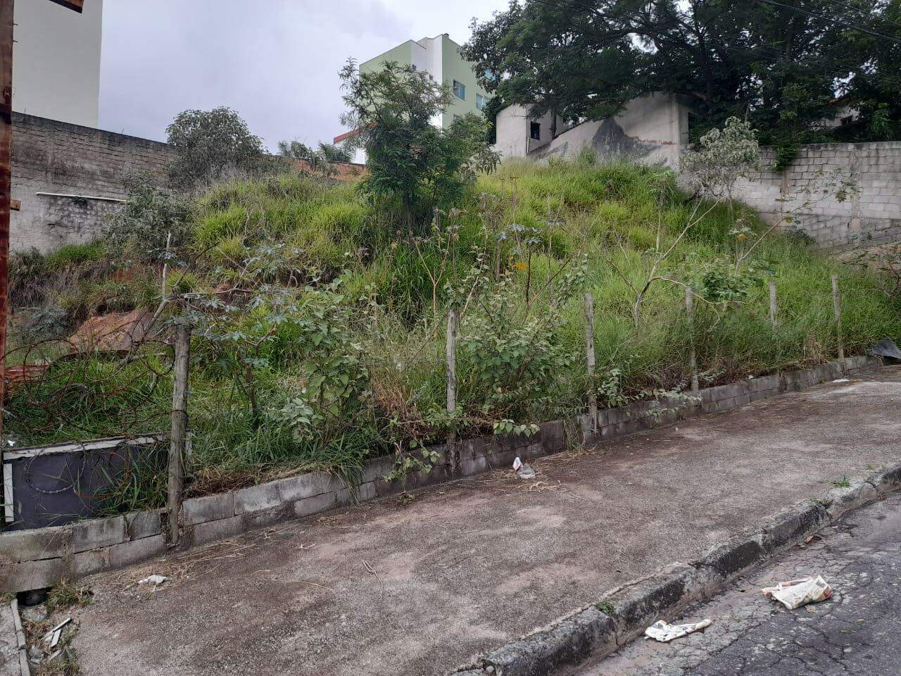 Lote de 500m² à venda no bairro Diamante – Próximo à estação Barreiro