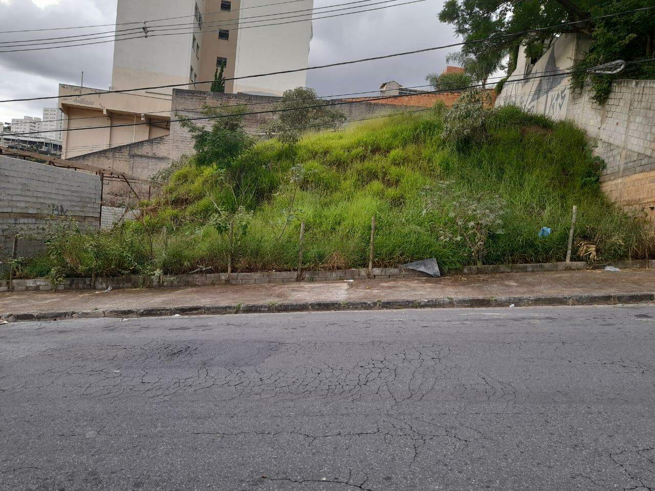 Lote de 500m² à venda no bairro Diamante – Próximo à estação Barreiro
