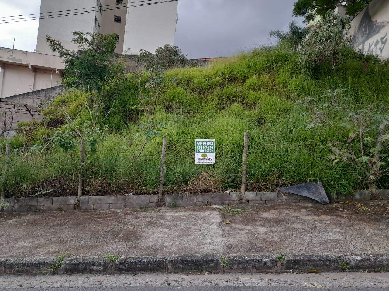 Lote de 500m² à venda no bairro Diamante – Próximo à estação Barreiro
