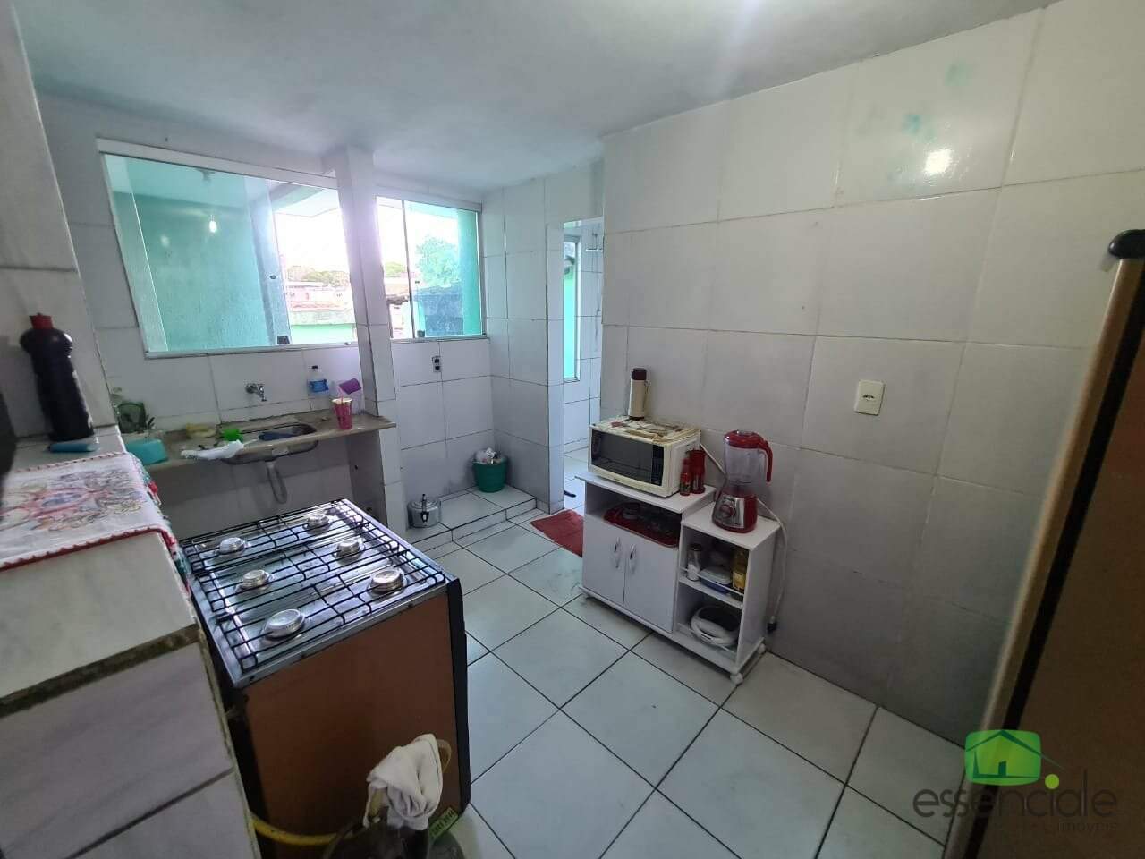 Casa à venda no bairro Petrolândia em Contagem – lote de 360m² + 4 barracões de renda