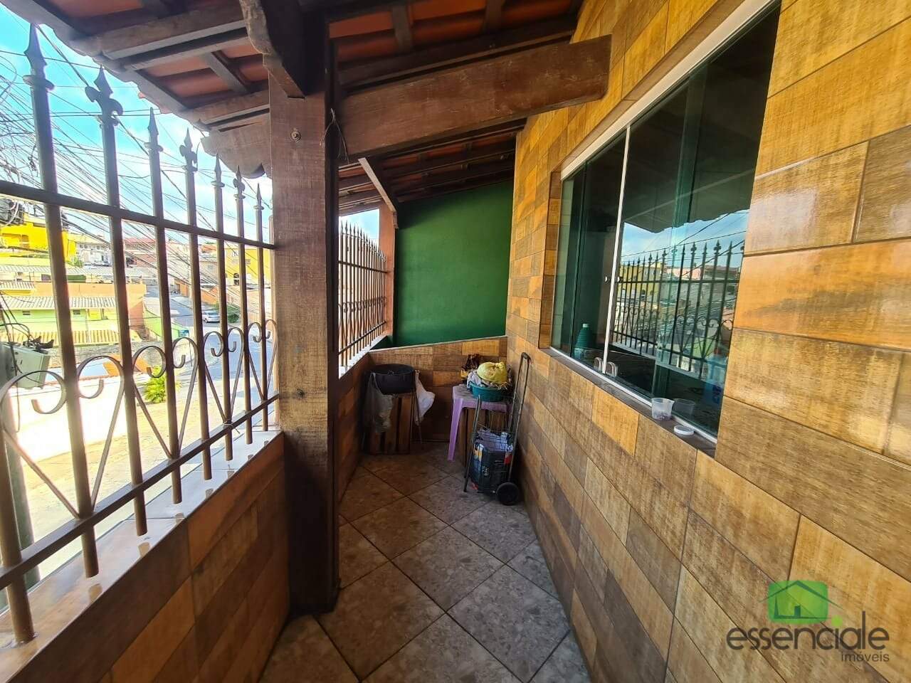 Casa à venda no bairro Petrolândia em Contagem – lote de 360m² + 4 barracões de renda