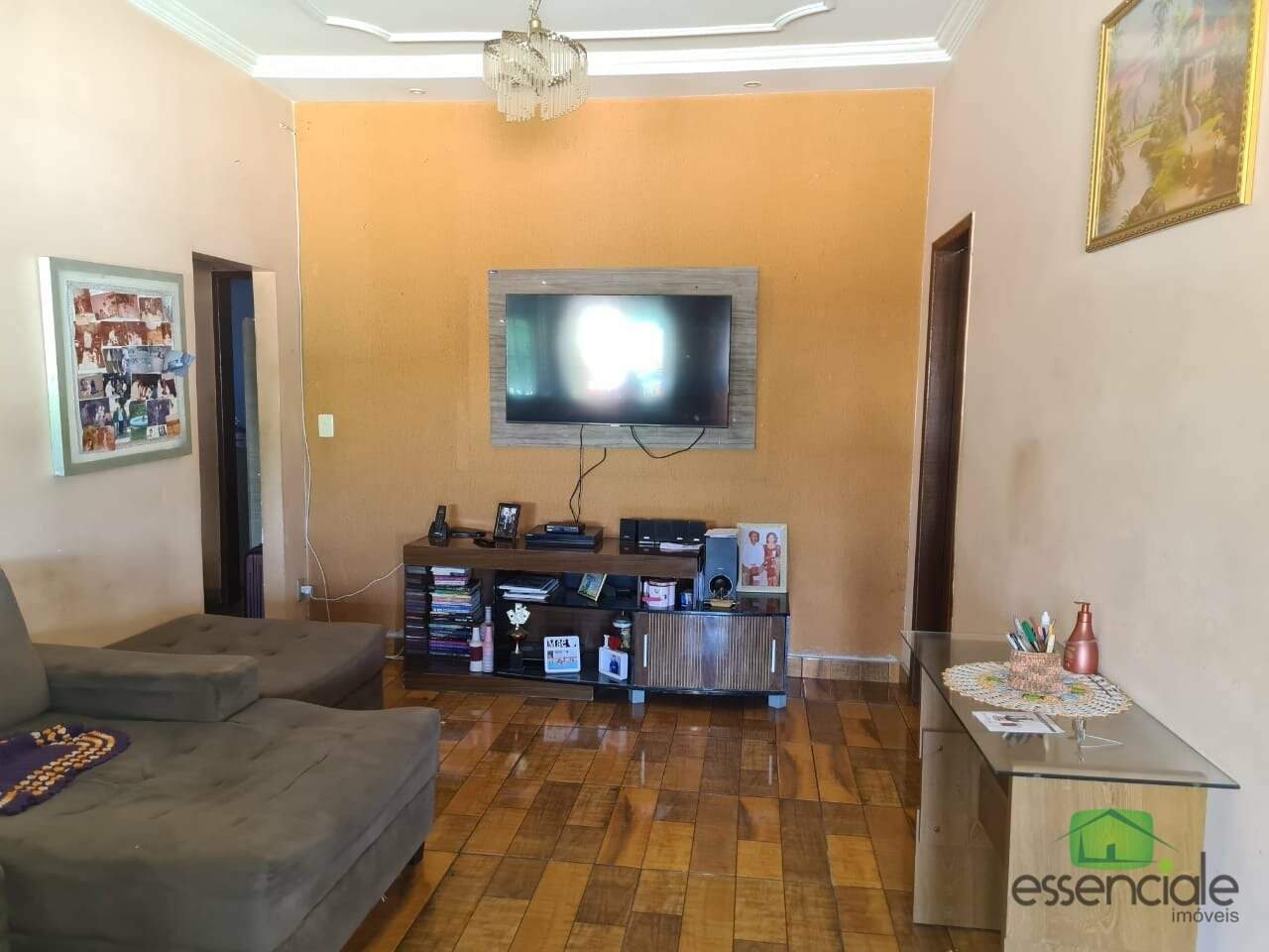 Casa à venda no bairro Petrolândia em Contagem – lote de 360m² + 4 barracões de renda