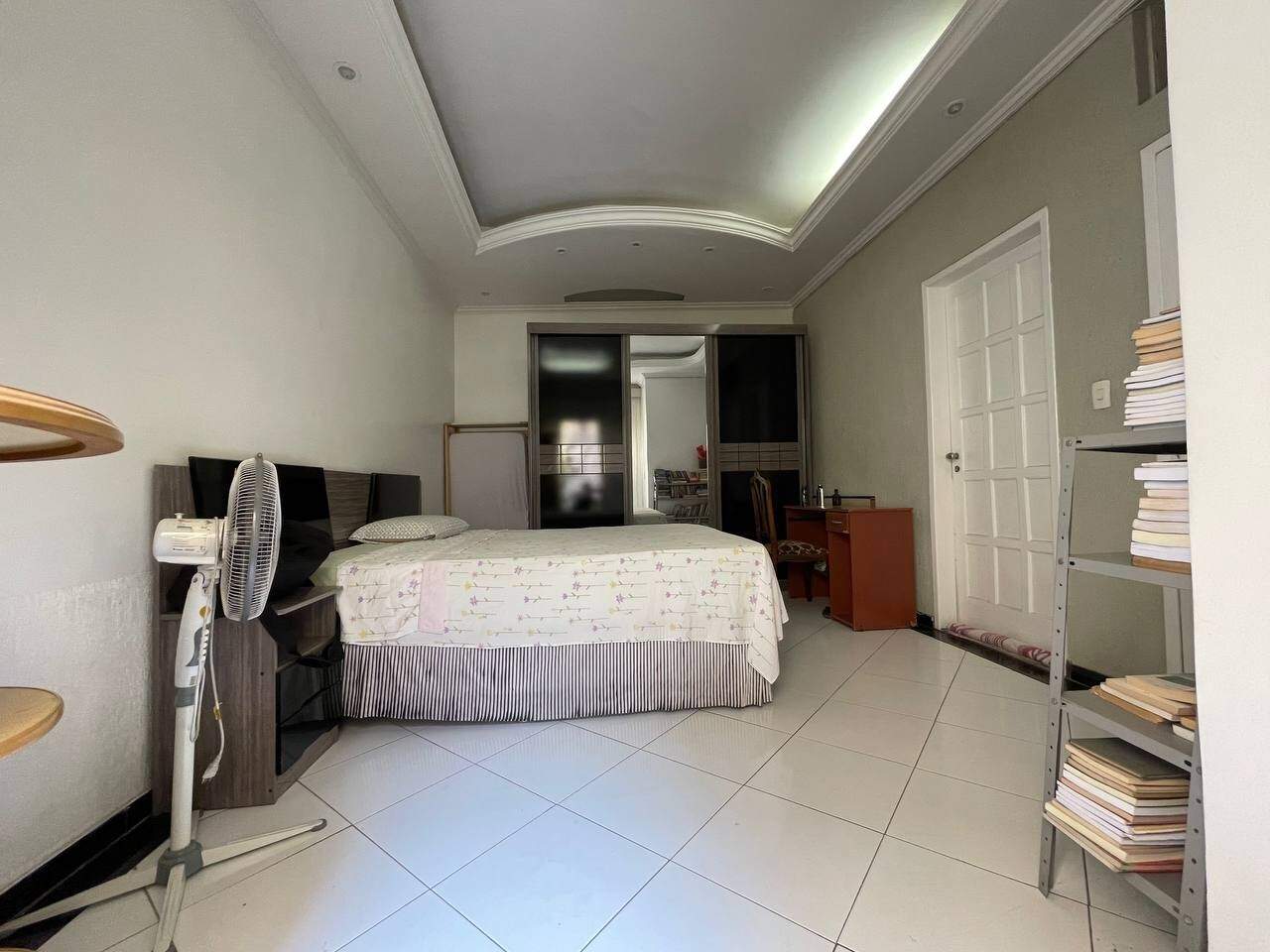 Casa comercial à venda no bairro Novo Eldorado em Contagem – 4 quartos, suíte e terraço