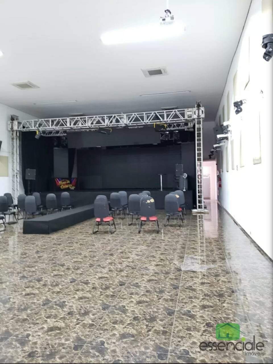 Alugo Prédio Comercial no Eldorado em Contagem/MG - R$ 50.000,00