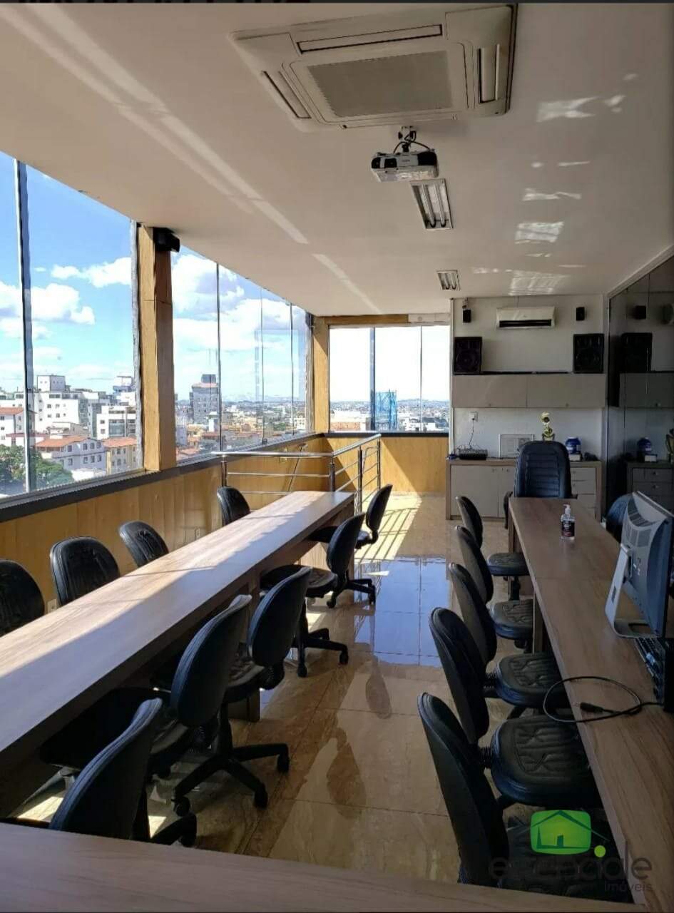 Alugo Prédio Comercial no Eldorado em Contagem/MG - R$ 50.000,00