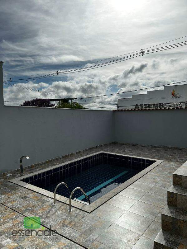 Casa 3 Quartos com Piscina e Churrasqueira – Darcy Ribeiro