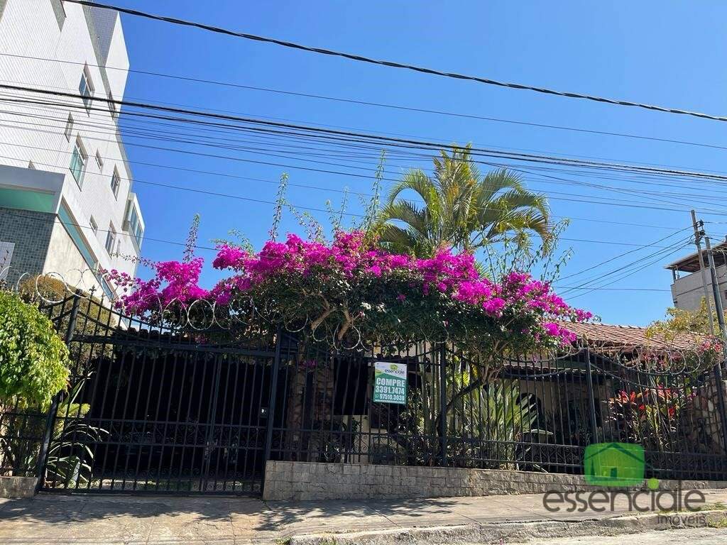 Casa com piscina e área gourmet à venda no Eldorado – 3 quartos, suíte e fino acabamento