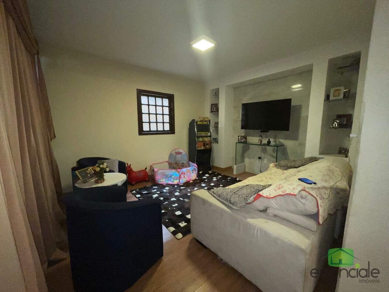 Casa com piscina e área gourmet à venda no Eldorado – 3 quartos, suíte e fino acabamento