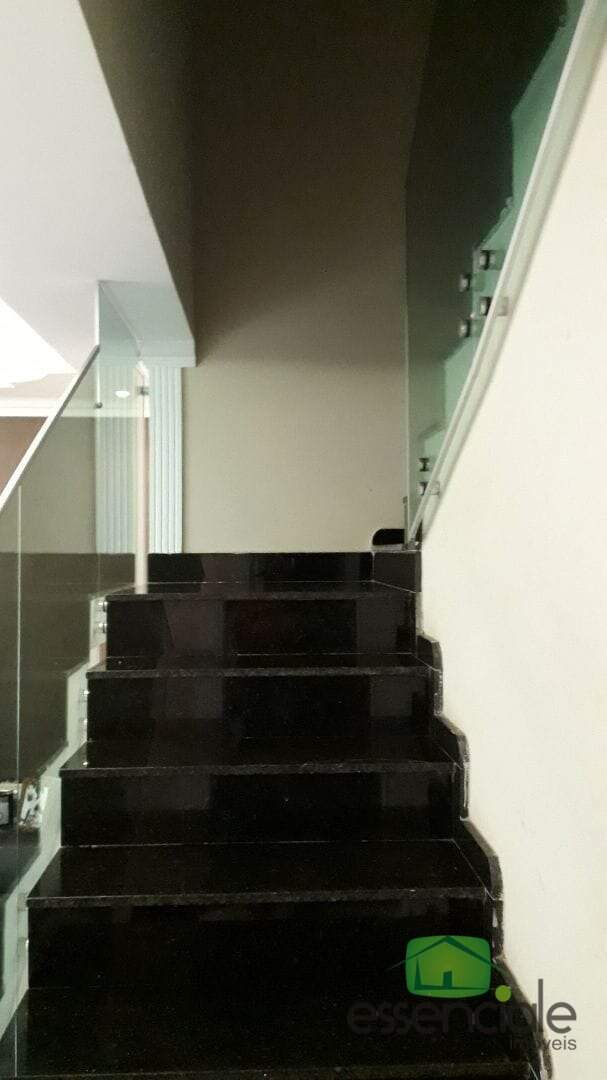 Casa 4 Quartos com 2 Suítes e Churrasqueira – Alto Padrão