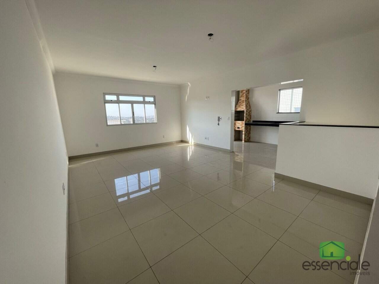 Cobertura Duplex à Venda no Jardim Industrial | Prédio Individual com Elevador e 2 Vagas